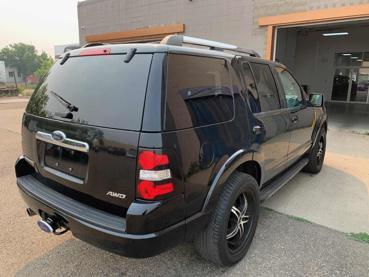 2009 Ford Explorer Limited 6Pass Rear Entertainment Low km Full Service