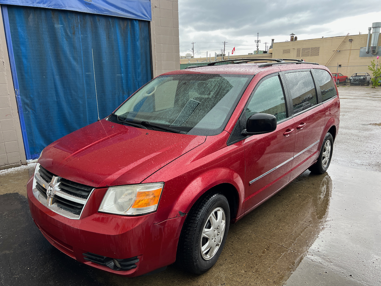 2008 Dodge Grand Caravan Newer Transmission, Drives well, 2 set of