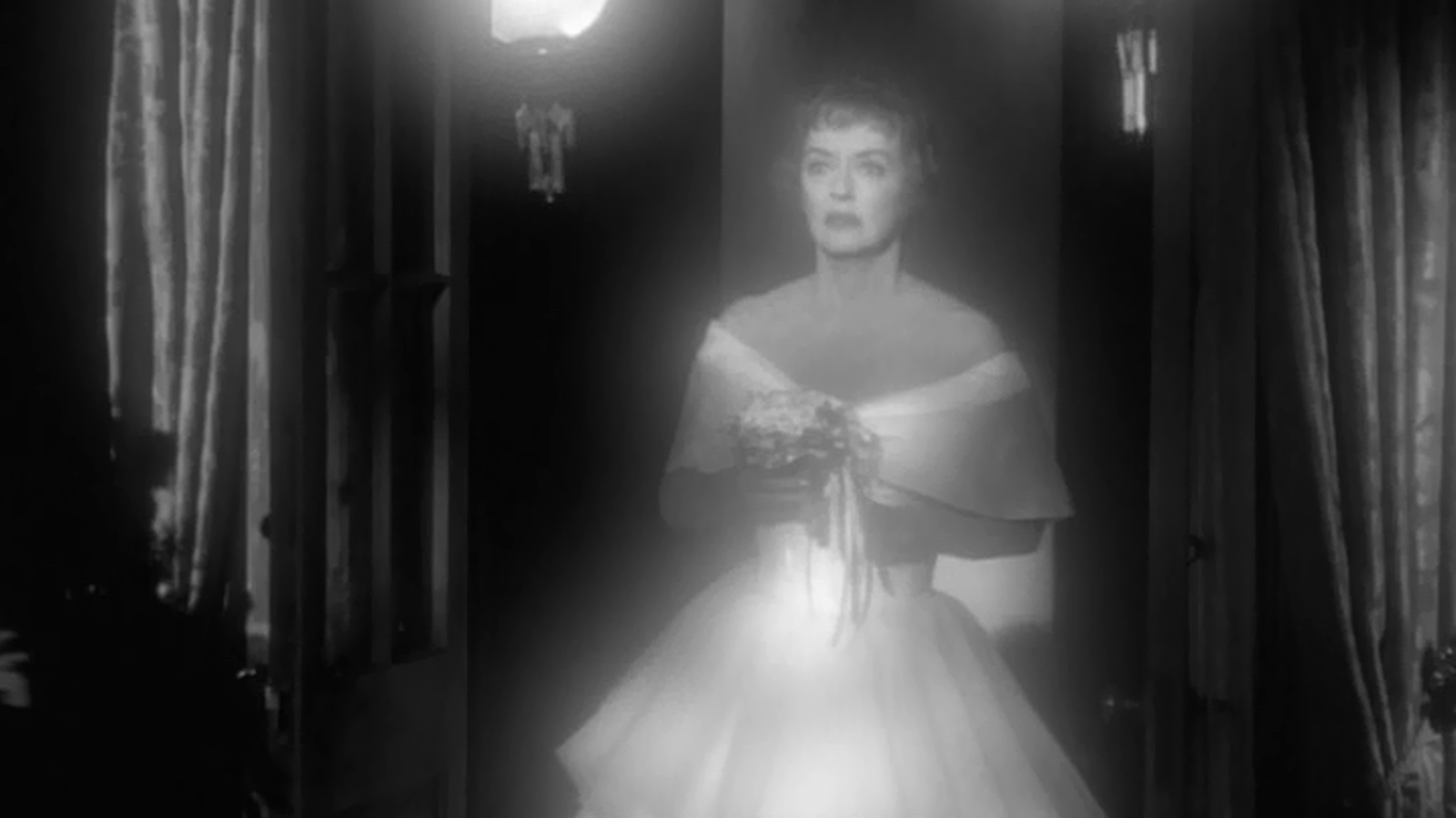 Hush… Hush, Sweet Charlotte (1964) Movie Reviews Simbasible