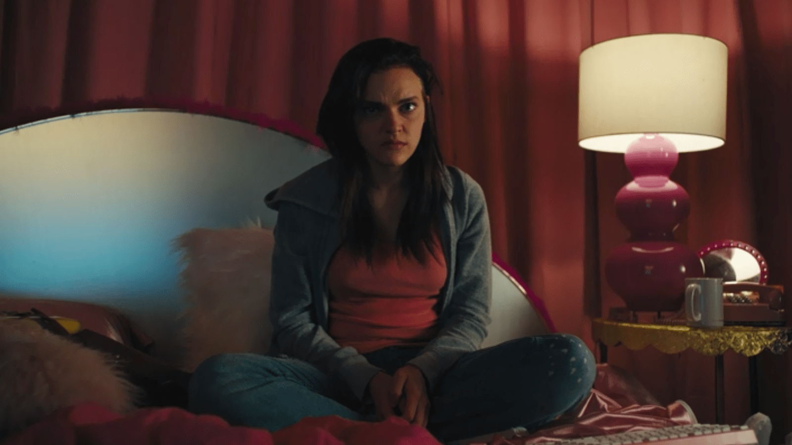 Cam (2018) Movie Reviews Simbasible