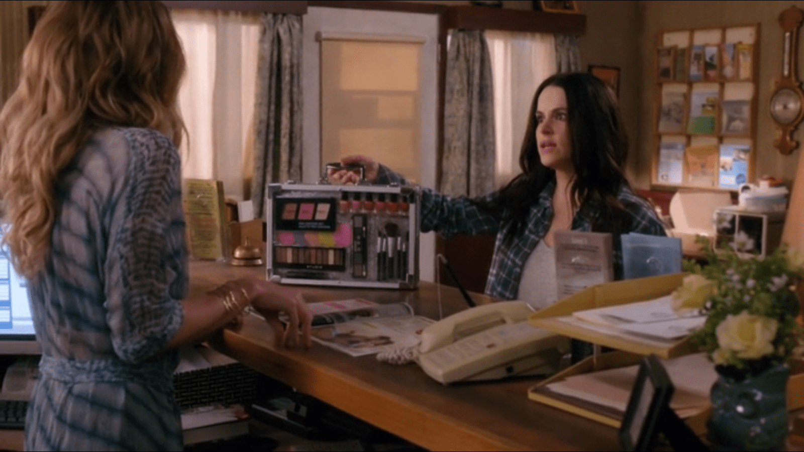 Schitt’s Creek Season 4 (2018) Movie Reviews Simbasible