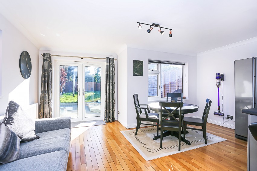 3bedroom semidetached house for sale in Mountjoy Crescent, Solihull