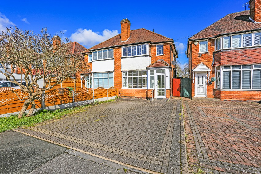 3bedroom semidetached house for sale in Redlands Road, Solihull