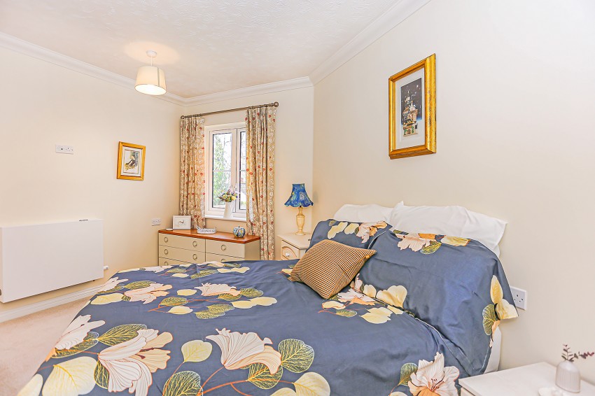 1bedroom apartment for sale in Eleanor Lodge, 24 Station Road, Knowle