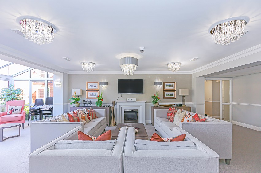 1bedroom apartment for sale in Eleanor Lodge, 24 Station Road, Knowle