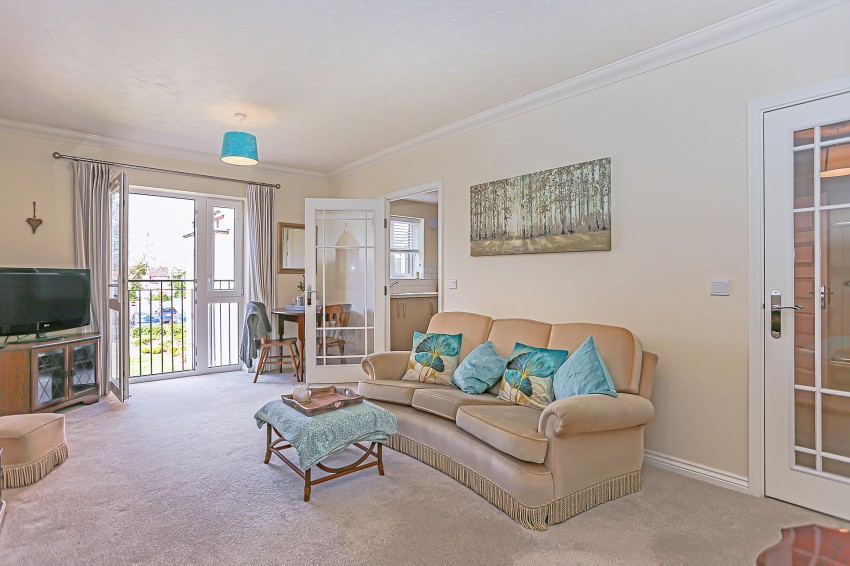 1bedroom apartment for sale in Eleanor Lodge, 24 Station Road, Knowle