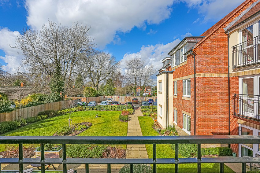 1bedroom apartment for sale in Eleanor Lodge, 24 Station Road, Knowle