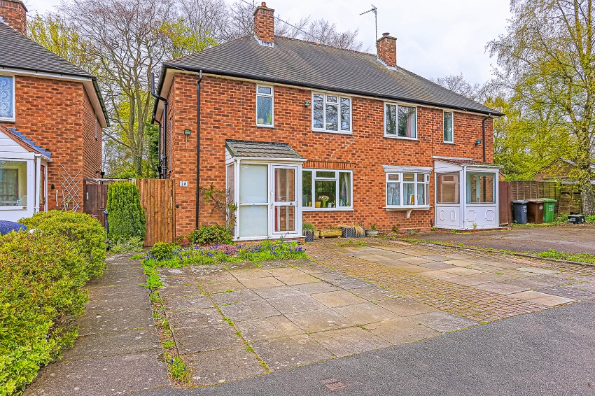 3bedroom semidetached house for sale in Broomfields Close, Solihull