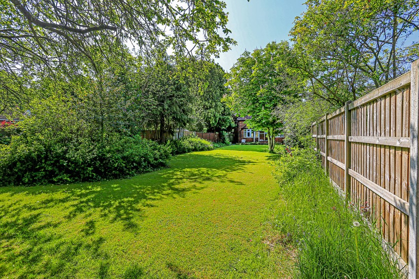 4bedroom detached house for sale in Whitefields Road, Solihull