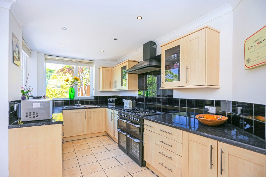3bedroom semidetached house for sale in Henley Crescent, Solihull
