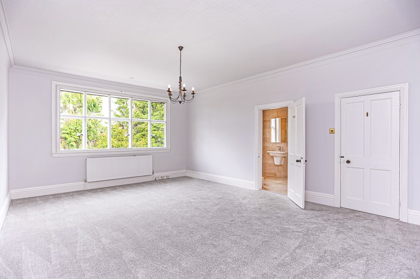 5bedroom detached house for sale in Widney Manor Road, Solihull