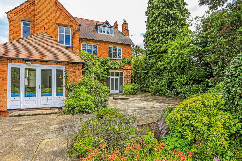 5bedroom detached house for sale in Widney Manor Road, Solihull