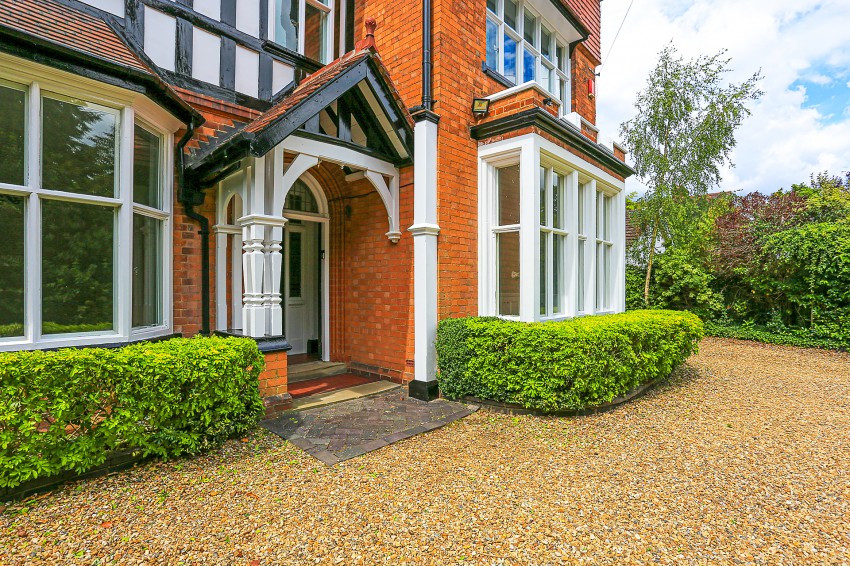 5bedroom detached house for sale in Widney Manor Road, Solihull