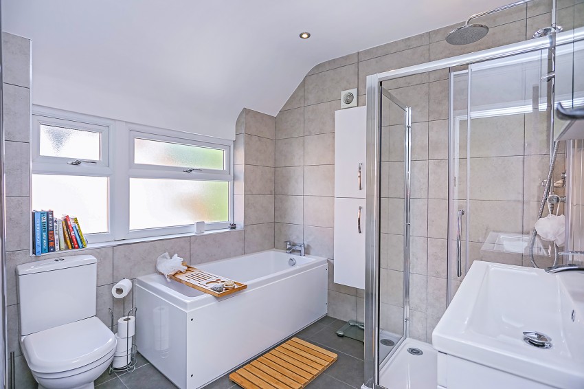 3bedroom link semidetached for sale in Brookvale Road, Solihull