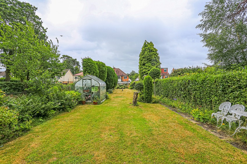 3bedroom link semidetached for sale in Wherretts Well Lane, Solihull