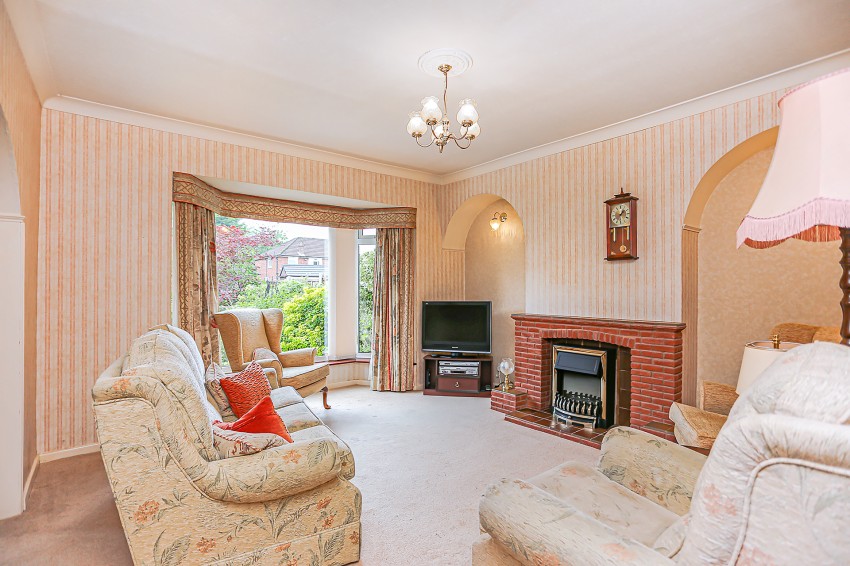 3bedroom semidetached house for sale in Merevale Road, Solihull