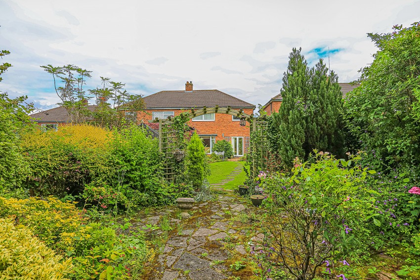 3bedroom semidetached house for sale in Merevale Road, Solihull