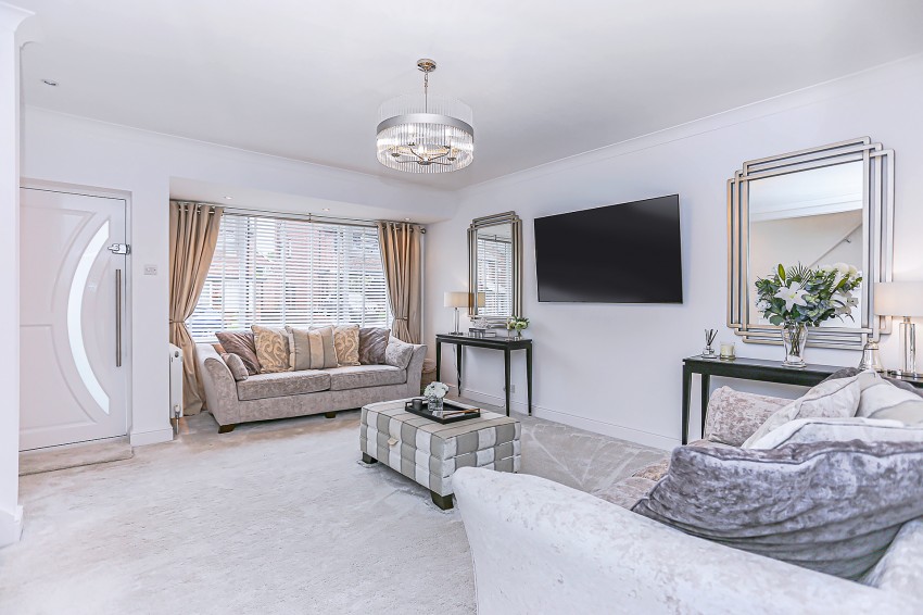 4bedroom semidetached house for sale in Suffolk Close, Coventry