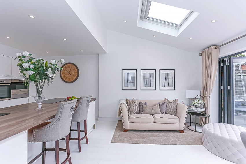 4bedroom semidetached house for sale in Suffolk Close, Coventry