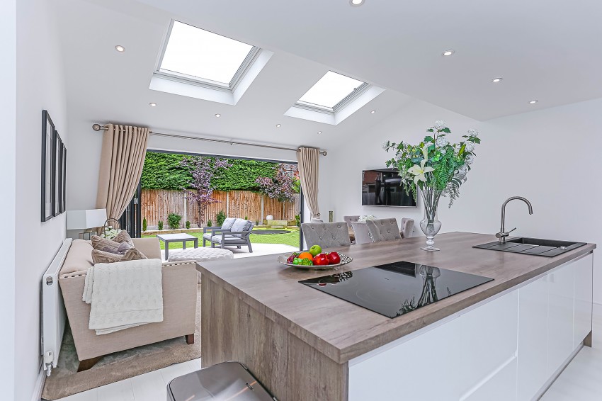 4bedroom semidetached house for sale in Suffolk Close, Coventry