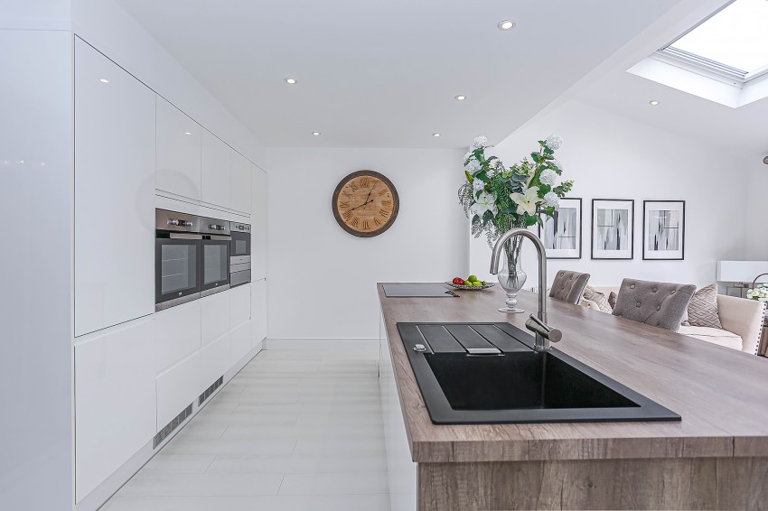 4bedroom semidetached house for sale in Suffolk Close, Coventry