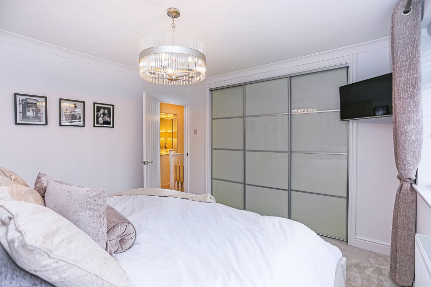 4bedroom semidetached house for sale in Suffolk Close, Coventry