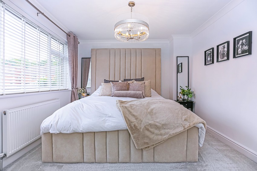 4bedroom semidetached house for sale in Suffolk Close, Coventry