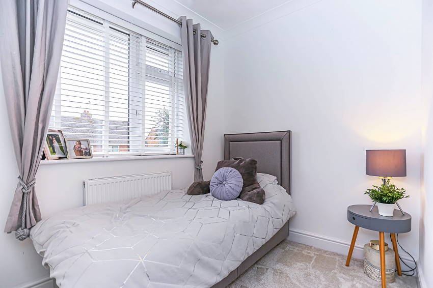 4bedroom semidetached house for sale in Suffolk Close, Coventry