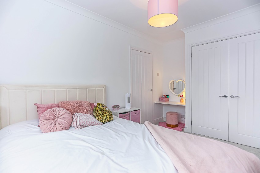 4bedroom semidetached house for sale in Suffolk Close, Coventry