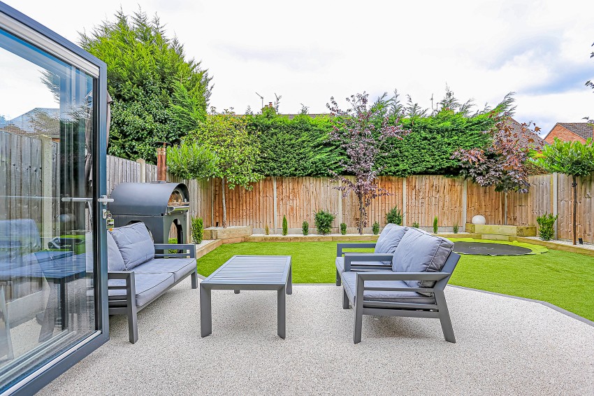 4bedroom semidetached house for sale in Suffolk Close, Coventry