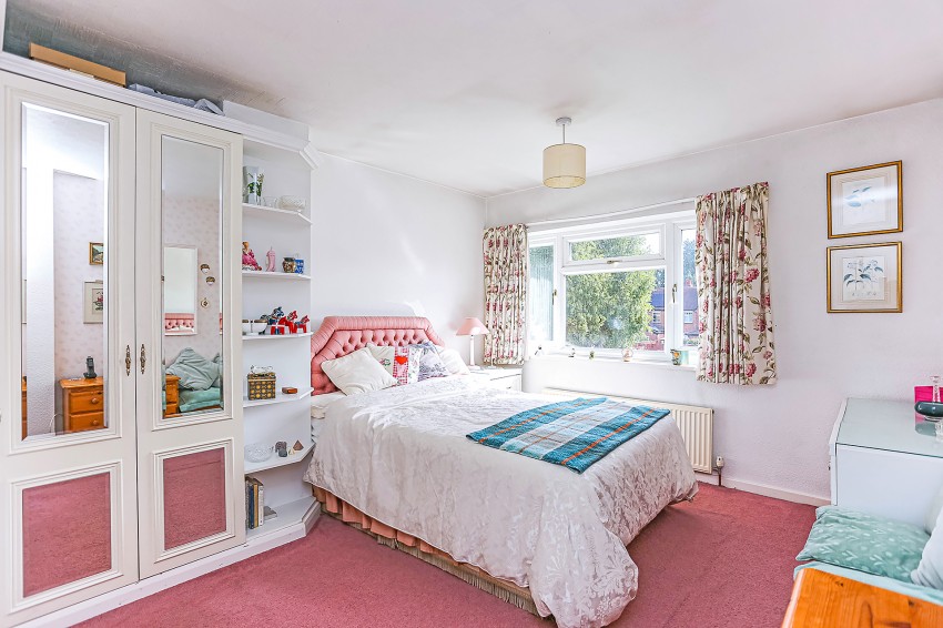 3bedroom semidetached house for sale in Beechnut Close, Solihull