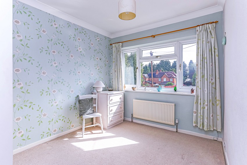3bedroom semidetached house for sale in Beechnut Close, Solihull