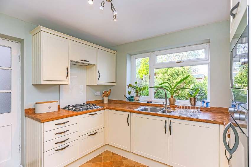 3bedroom semidetached house for sale in Beechnut Close, Solihull