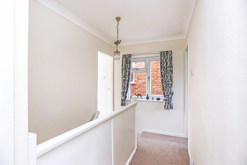 3bedroom semidetached house for sale in Beechnut Close, Solihull