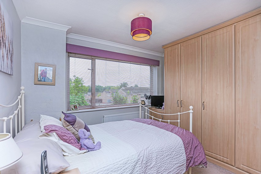 3bedroom semidetached house for sale in The Orchard, Marston Green