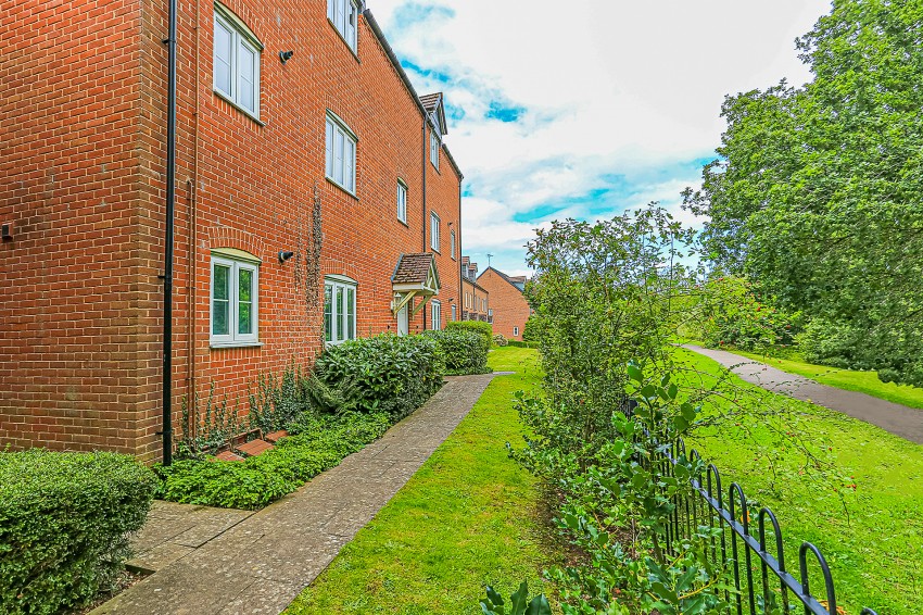 1bedroom apartment for sale in Wharf Lane, Solihull