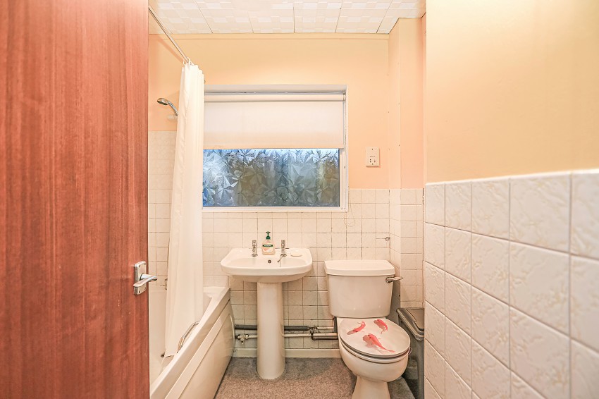 2bedroom bungalow for sale in Mereside Way, Solihull