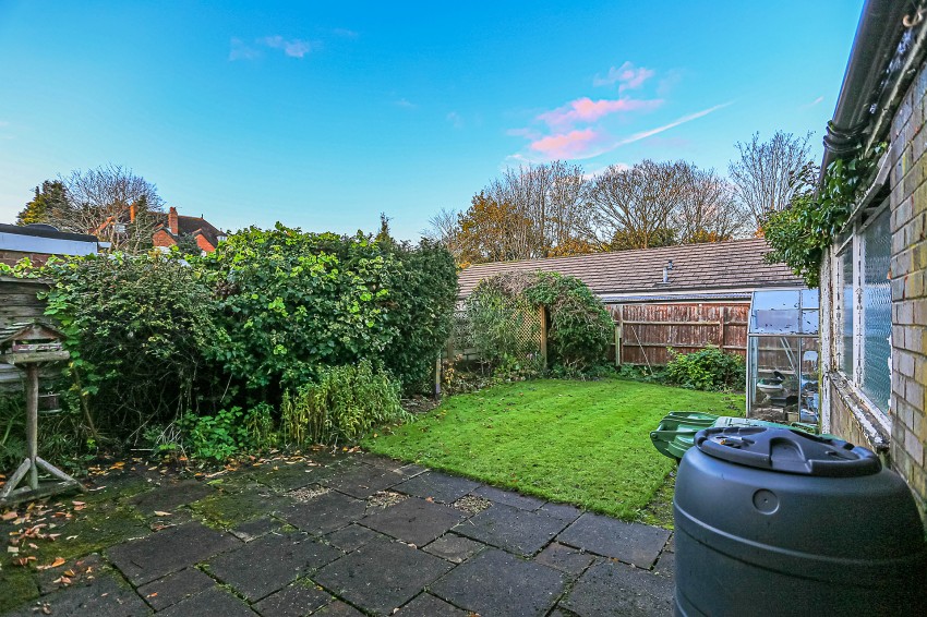 2bedroom bungalow for sale in Mereside Way, Solihull