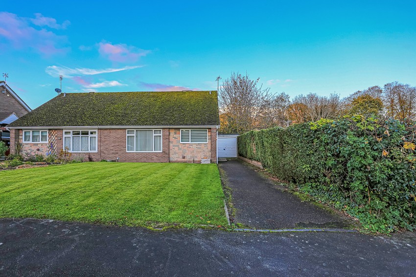 2bedroom bungalow for sale in Mereside Way, Solihull