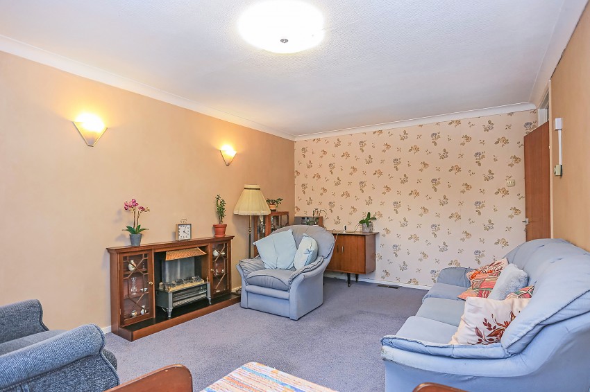 2bedroom bungalow for sale in Mereside Way, Solihull