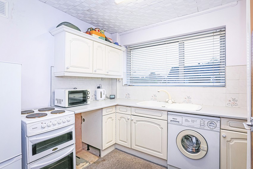 2bedroom bungalow for sale in Mereside Way, Solihull