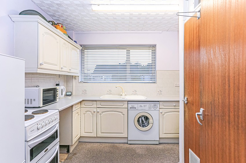 2bedroom bungalow for sale in Mereside Way, Solihull