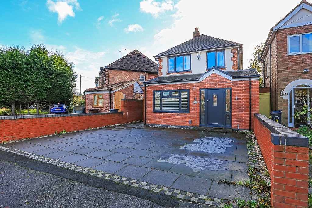 3bedroom detached house for sale in Harvard Road, Solihull