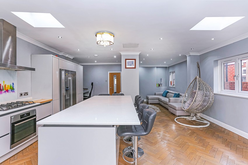 3bedroom detached house for sale in Harvard Road, Solihull