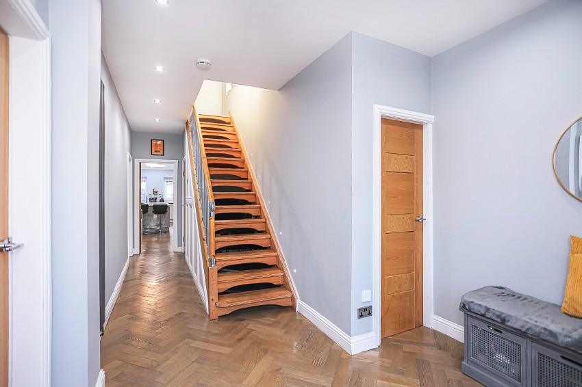 3bedroom detached house for sale in Harvard Road, Solihull