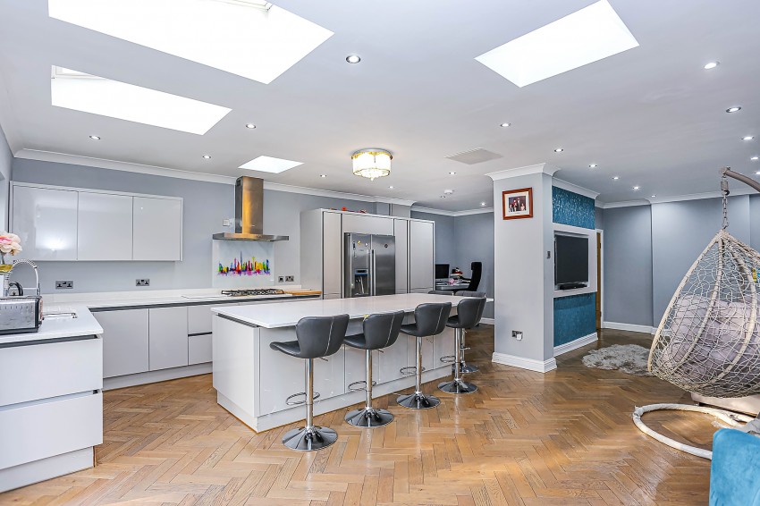 3bedroom detached house for sale in Harvard Road, Solihull