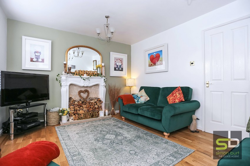 4bedroom town house for sale in Thistlewood Grove, Chadwick End, Solihull