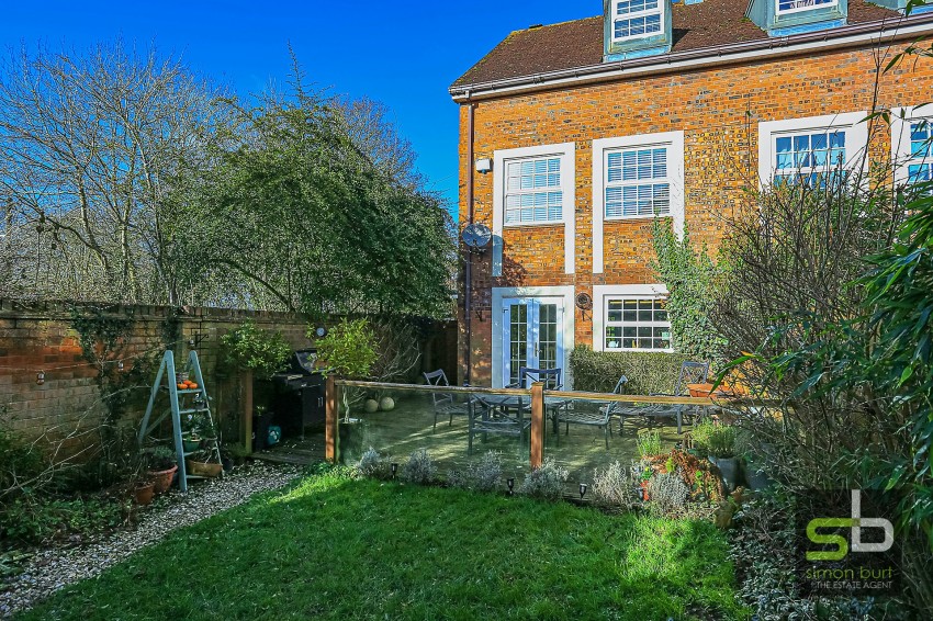 4bedroom town house for sale in Thistlewood Grove, Chadwick End, Solihull