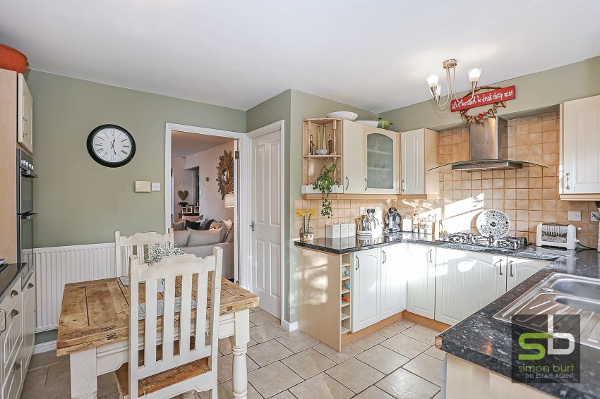 4bedroom town house for sale in Thistlewood Grove, Chadwick End, Solihull