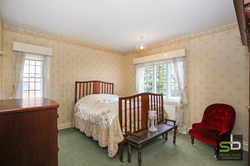 6bedroom detached house for sale in Warwick Road, 532 Warwick Road